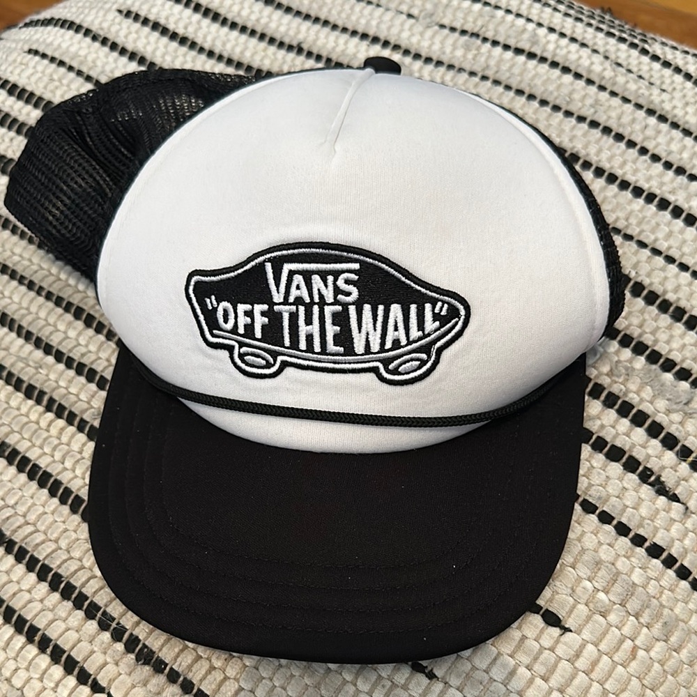 Vans Black and White Trucker Hat